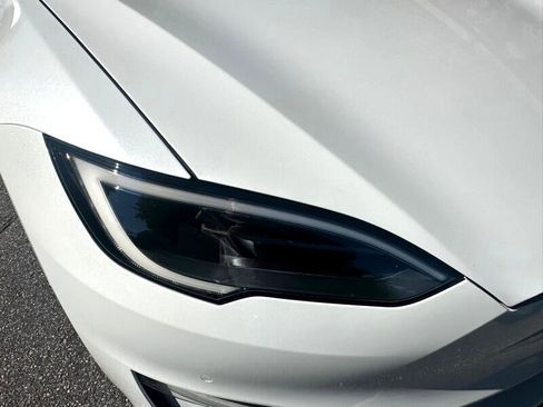 Used 2022 Tesla Model S AWD image 15