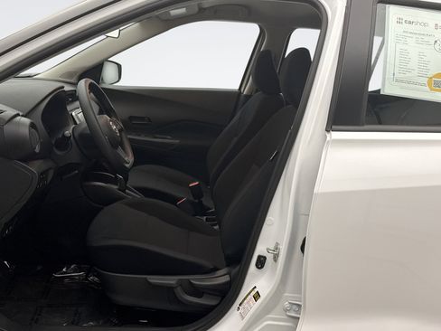 Used 2025 Nissan Kicks Play S FWD image 11