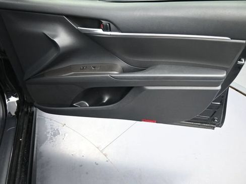 Used 2024 Toyota Camry SE FWD image 13