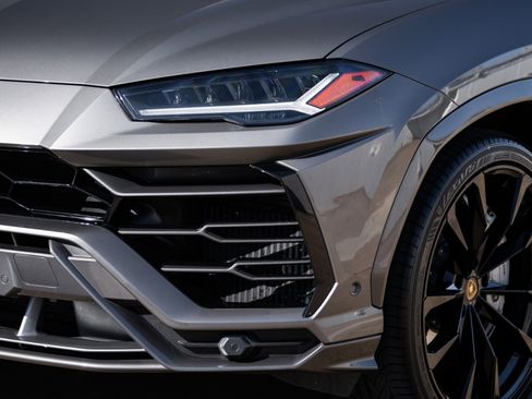 Used 2021 Lamborghini Urus image 37