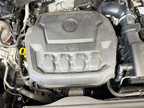 Used 2019 Volkswagen Tiguan SE FWD image 39