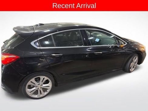 Used 2017 Chevrolet Cruze Premier image 4