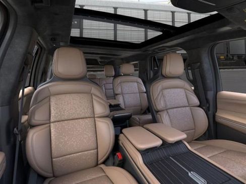 New 2026 Lincoln Navigator L Black Label AWD/4WD image 10