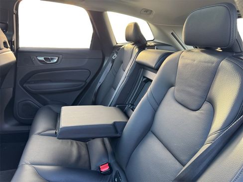 Certified 2025 Volvo XC60 B5 Plus image 32