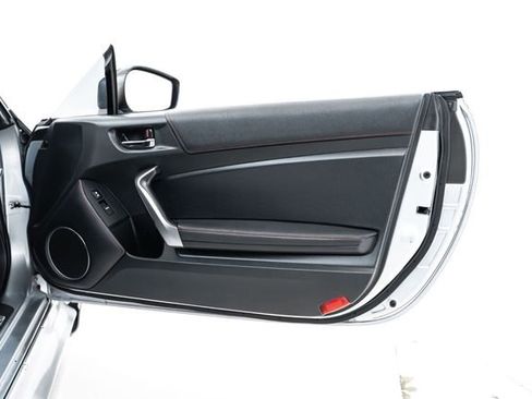 Used 2015 Scion FR-S image 22