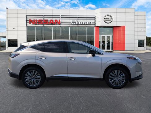 New 2026 Nissan Murano SL w/ Comfort Package AWD/4WD image 2