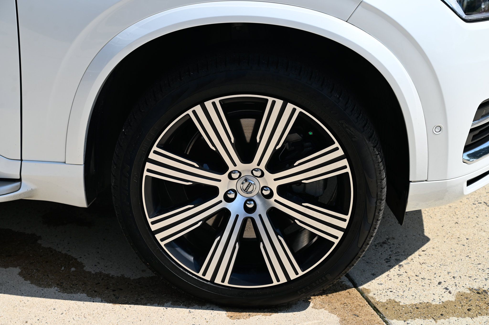 Used 2022 Volvo XC90 T8 Inscription w/ Advanced Package AWD/4WD image 12