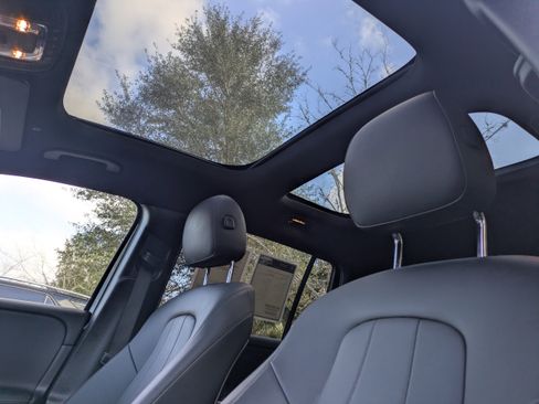 Certified 2024 Mercedes-Benz GLB 250 4MATIC image 4