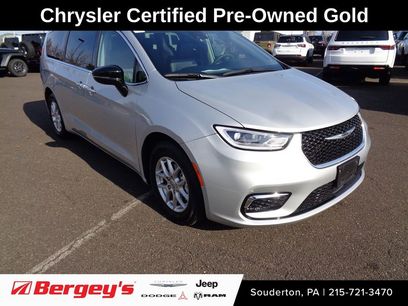 Certified 2024 Chrysler Pacifica Touring-L