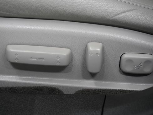 Used 2019 Acura TLX image 14