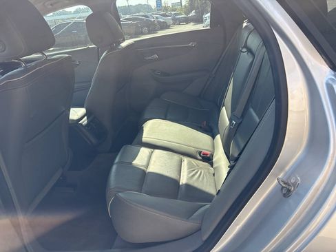 Used 2015 Chevrolet Impala LTZ FWD image 12