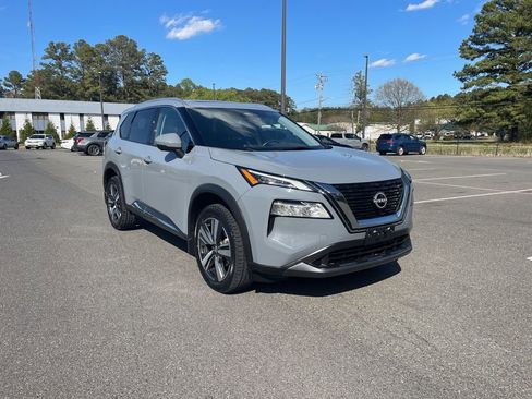 Used 2023 Nissan Rogue SL AWD/4WD image 4