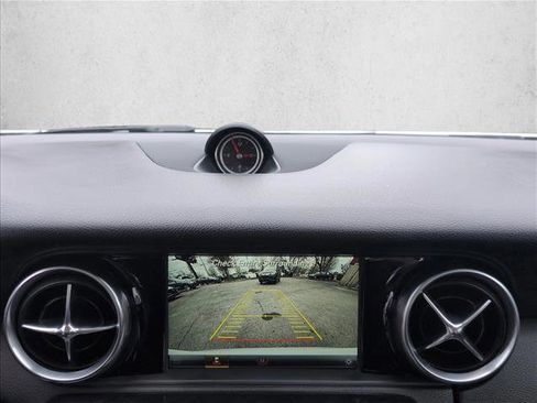 Used 2019 Mercedes-Benz SLC 300 image 12