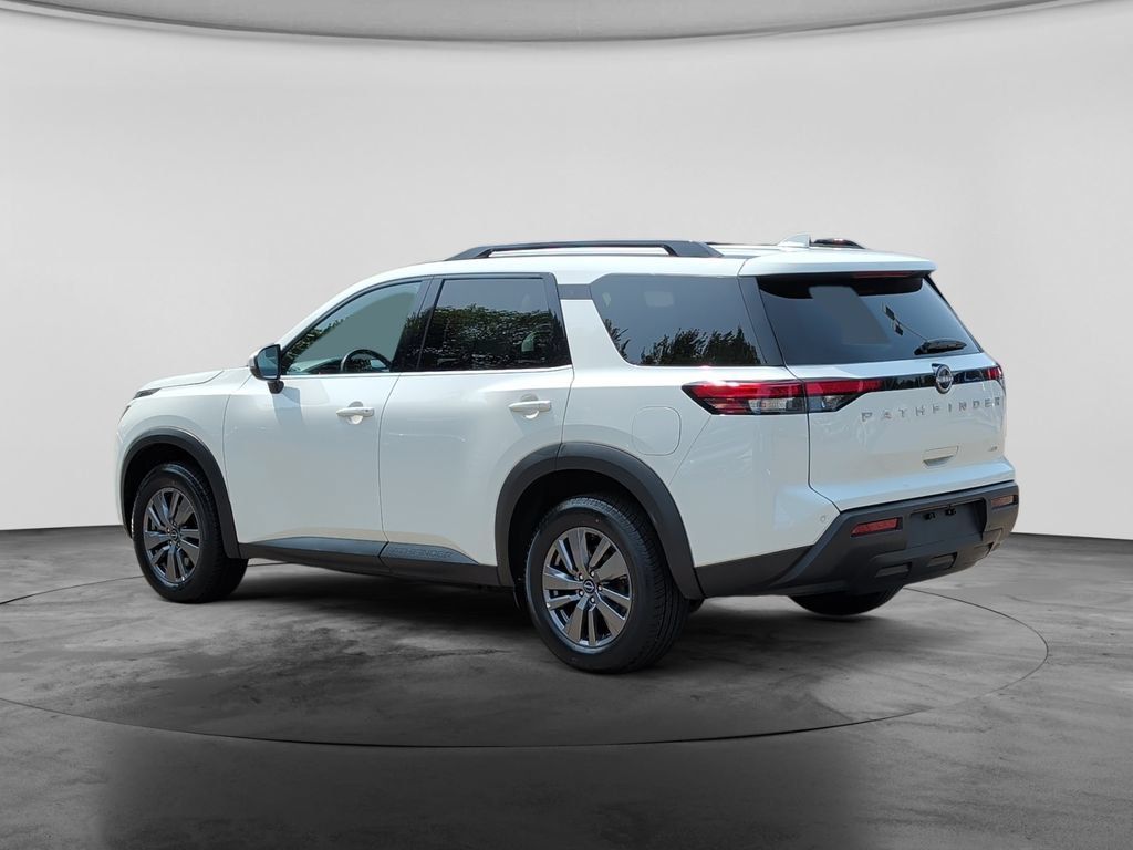 Used 2025 Nissan Pathfinder SV AWD/4WD image 5