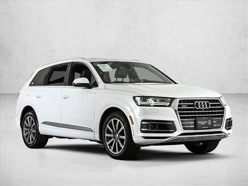 Used 2018 Audi Q7 3.0T Prestige w/ Prestige Package AWD/4WD image 3