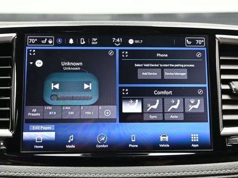 Certified 2022 Chrysler Pacifica Touring-L AWD/4WD image 33