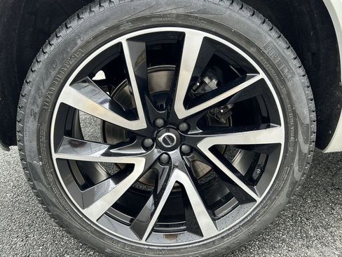 Certified 2023 Volvo XC90 B6 Plus w/ Protection Package AWD/4WD image 12