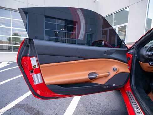 Used 2018 Ferrari 488 Spider RWD image 30