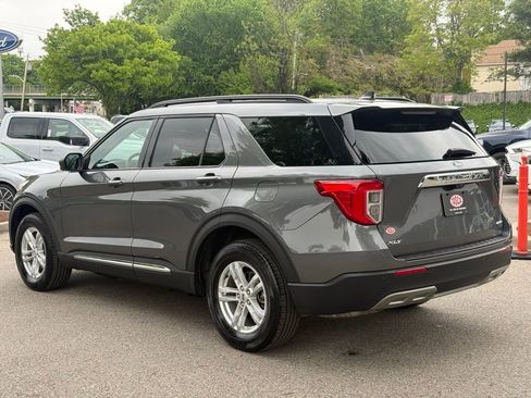 Used 2022 Ford Explorer XLT w/ Equipment Group 202A AWD/4WD image 10