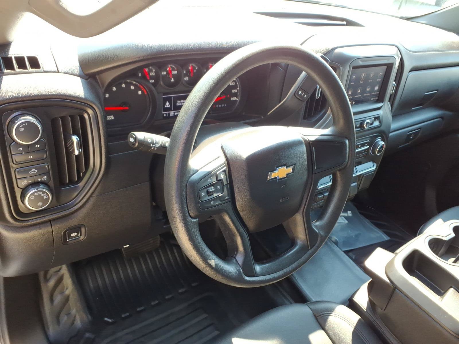Used 2025 Chevrolet Silverado 2500 W/T w/ WT Convenience Package AWD/4WD image 8