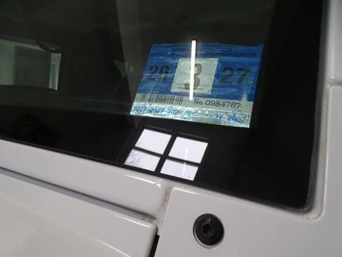 Used 2018 Jeep Wrangler Unlimited Sahara image 22