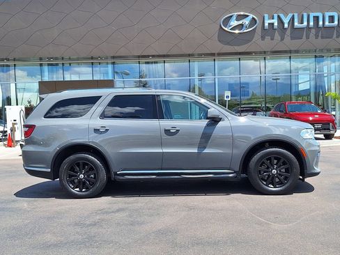 Used 2022 Dodge Durango SXT AWD/4WD image 2