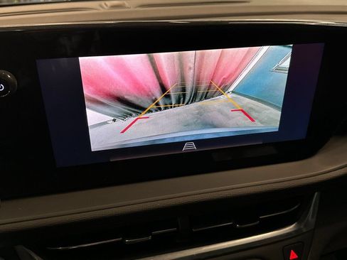 Used 2024 Buick Envista Preferred w/ Convenience I Package FWD image 14