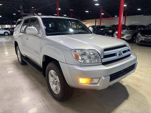 Used 2005 Toyota 4Runner Limited AWD/4WD image 8