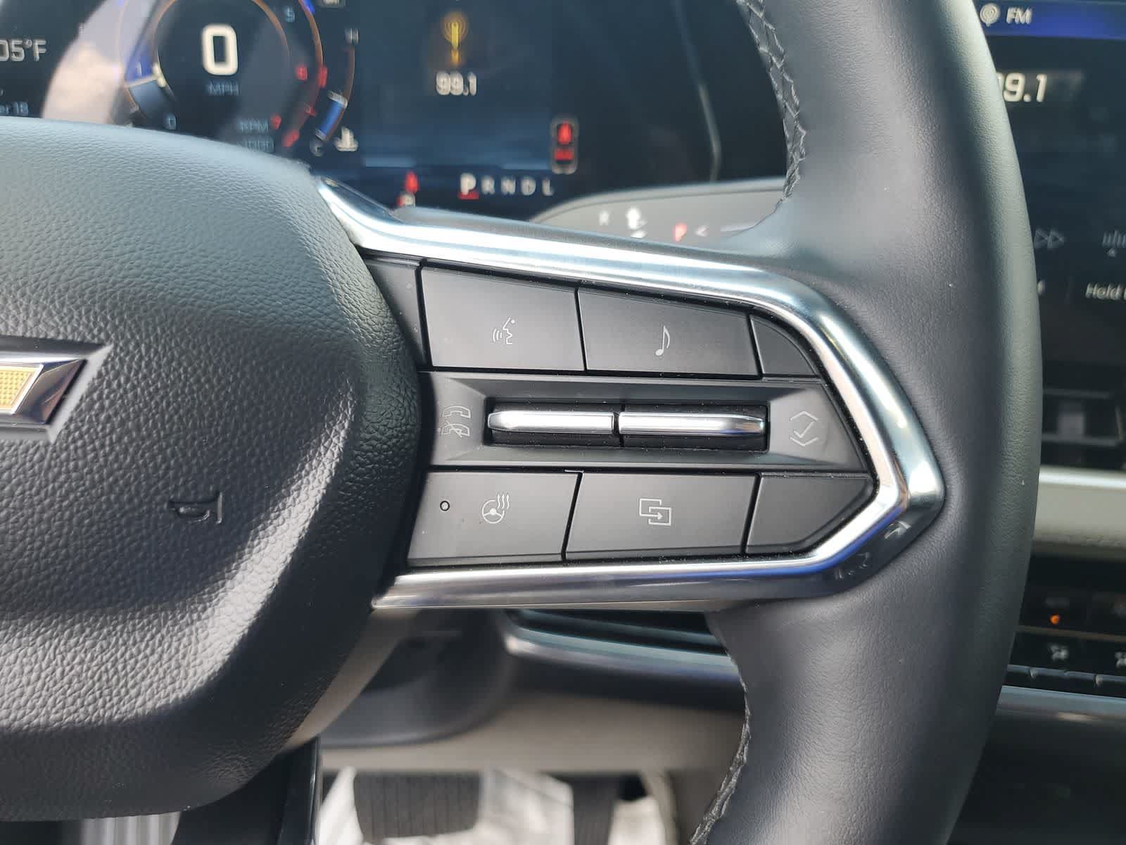 Used 2026 Chevrolet Equinox LT w/ Convenience Package II FWD image 18