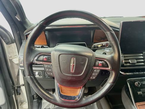 Used 2024 Lincoln Navigator L Black Label AWD/4WD image 11