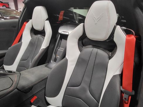 Used 2023 Chevrolet Corvette Z06 image 23