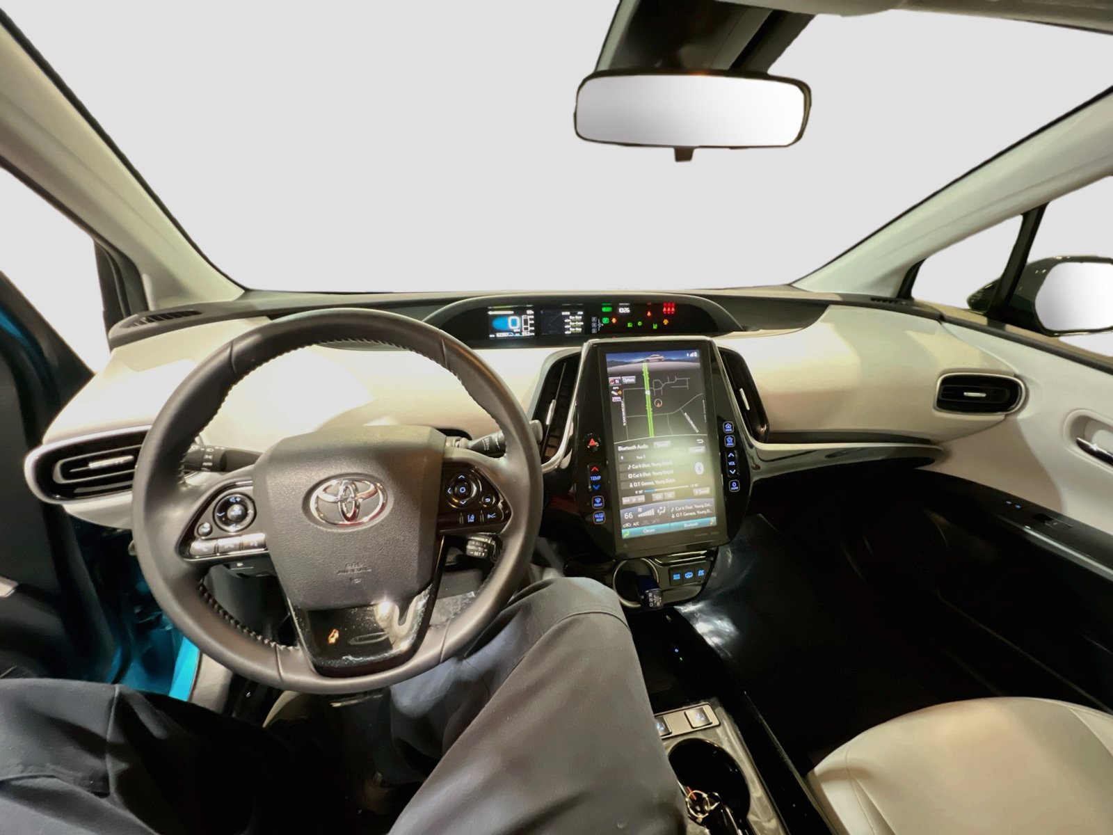 Used 2020 Toyota Prius Prime FWD image 7