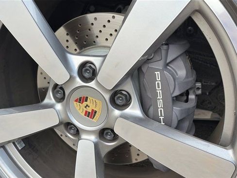 Used 2022 Porsche 911 Carrera image 9