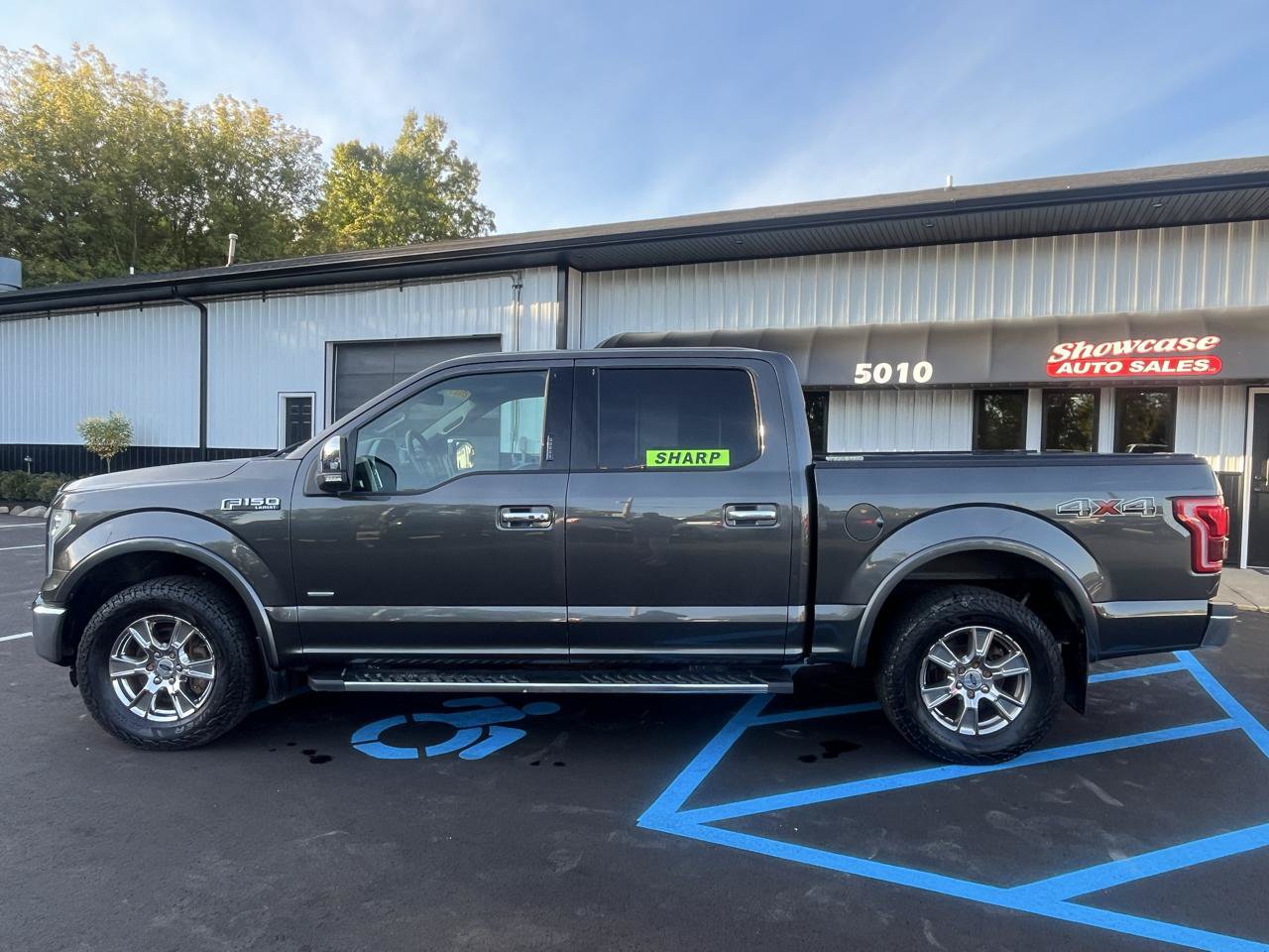 Used 2015 Ford F150 Lariat w/ Equipment Group 502A Luxury AWD/4WD image 8