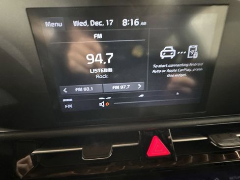 Certified 2025 Kia Niro LX image 23