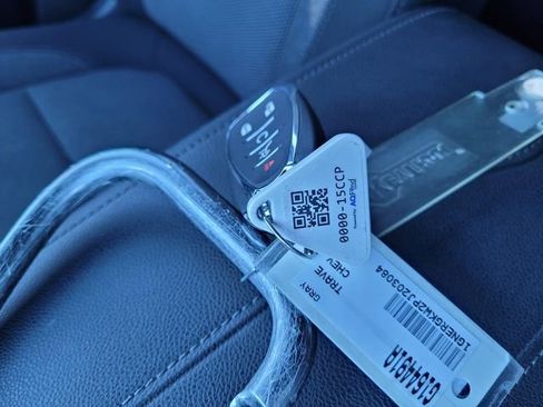 Used 2023 Chevrolet Traverse LT image 27