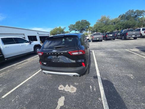 Used 2023 Ford Escape Active w/ Cold Weather Package image 3