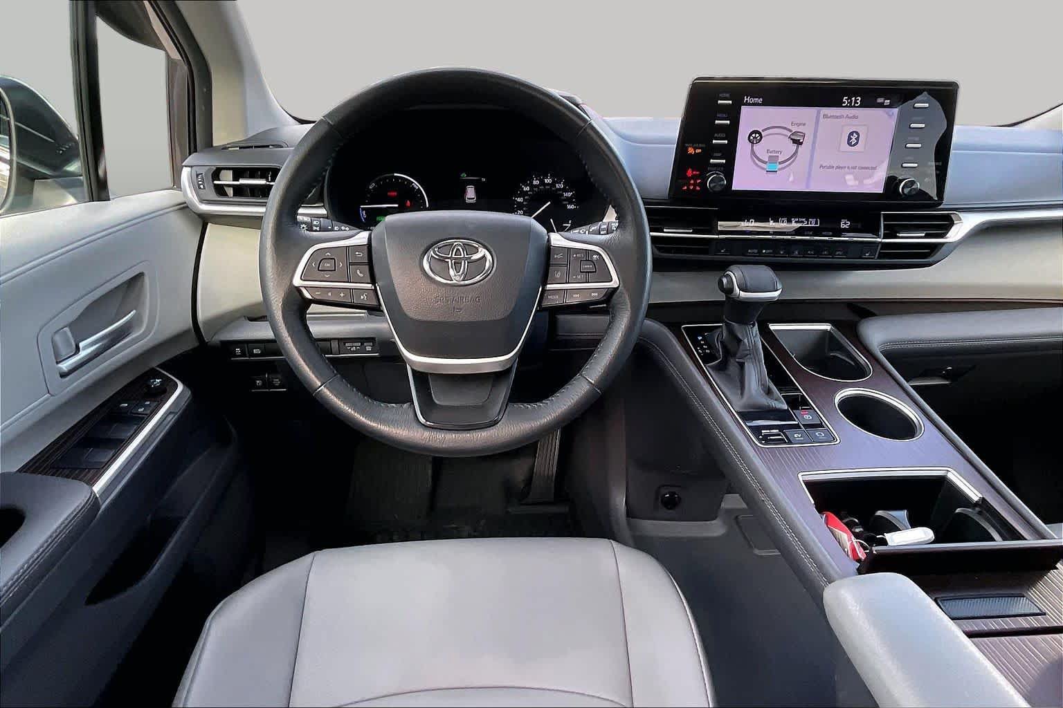 Used 2022 Toyota Sienna XLE FWD image 6
