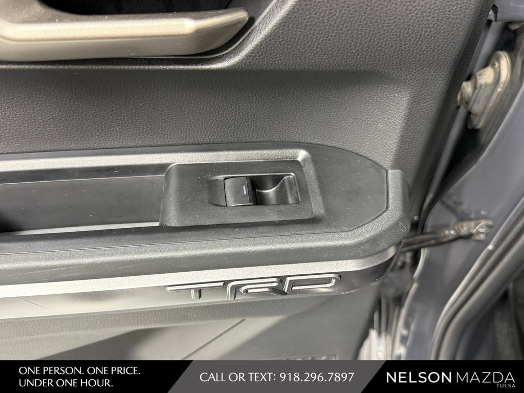 Used 2024 Toyota Tacoma TRD Sport AWD/4WD image 33