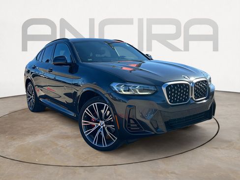 Used 2022 BMW X4 xDrive30i w/ M Sport Package 2 image 3