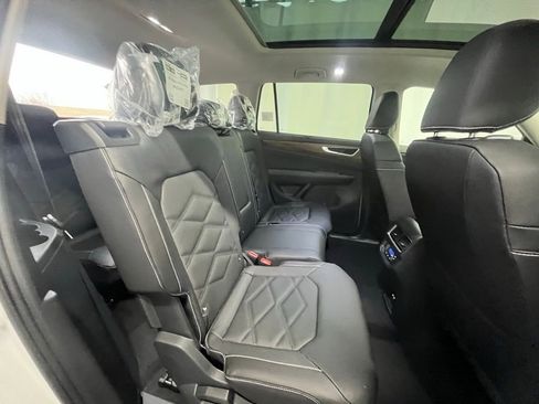 New 2026 Volkswagen Atlas SE image 24