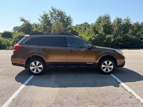Used 2012 Subaru Outback 2.5i Limited w/ Moonroof Pkg AWD/4WD image 6