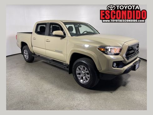 Certified 2016 Toyota Tacoma 2WD Double Cab image 1