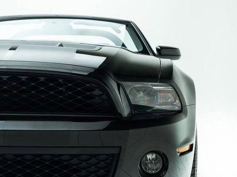 Used 2012 Ford Mustang Shelby GT500 w/ Electronics Pkg RWD image 7