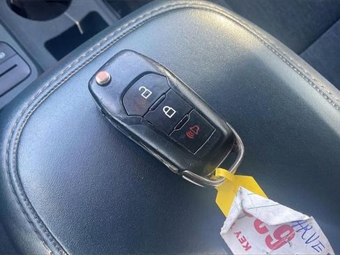 Certified 2023 Ford Maverick XLT w/ XLT Luxury Package image 11