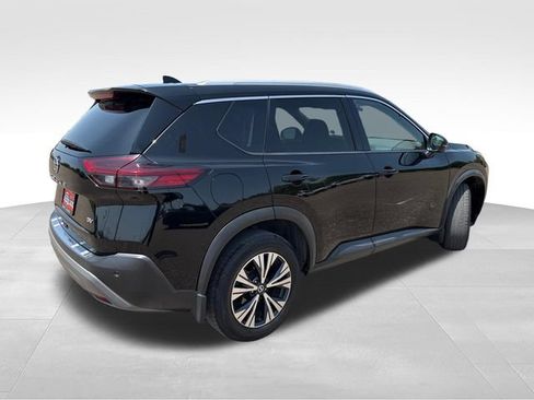 Certified 2021 Nissan Rogue SV w/ Premium Package FWD image 8