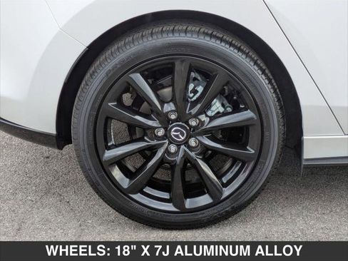 Used 2025 MAZDA MAZDA3 2.5 S Hatchback w/ Premium Pkg image 9