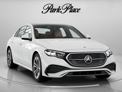 New 2026 Mercedes-Benz E 350 4MATIC Sedan image 34