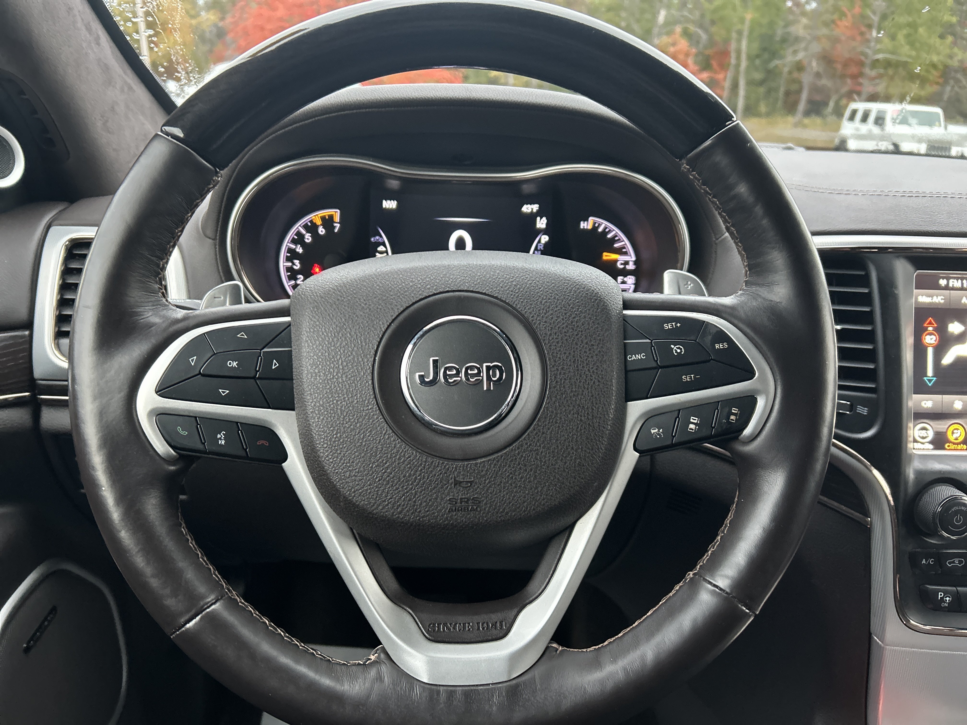Used 2018 Jeep Grand Cherokee Summit w/ Skid Plate Group AWD/4WD image 13