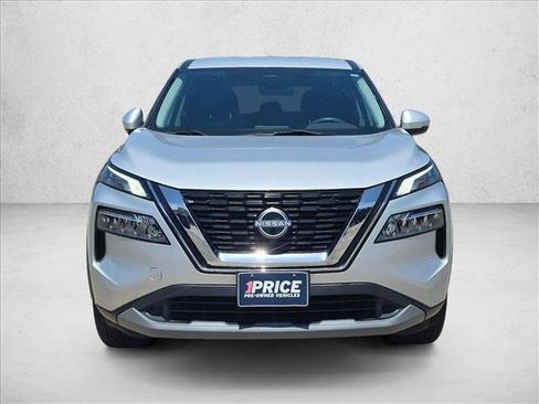Used 2023 Nissan Rogue SV FWD image 2